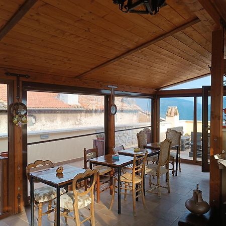 La Rupe Bed And Breakfast Norma Bagian luar foto