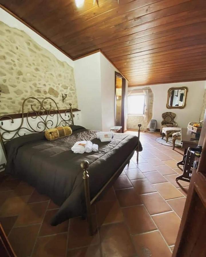 La Rupe Bed And Breakfast Norma Bagian luar foto