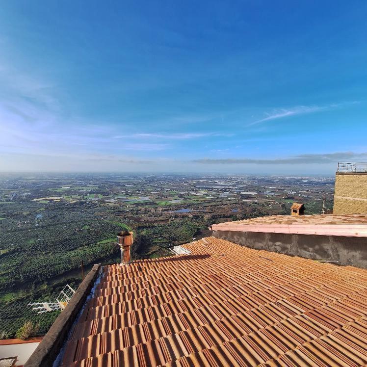 La Rupe Bed And Breakfast Norma Bagian luar foto