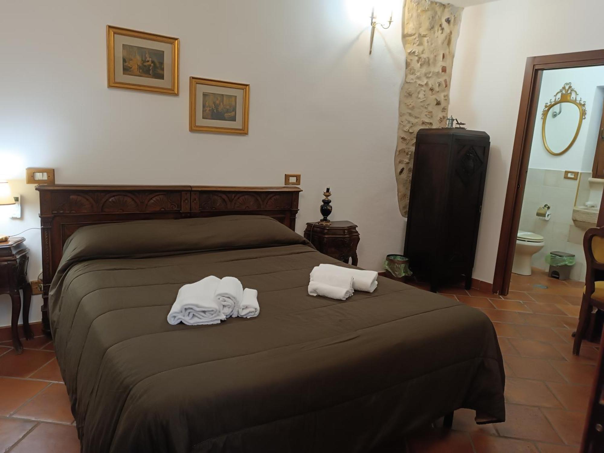 La Rupe Bed And Breakfast Norma Ruang foto