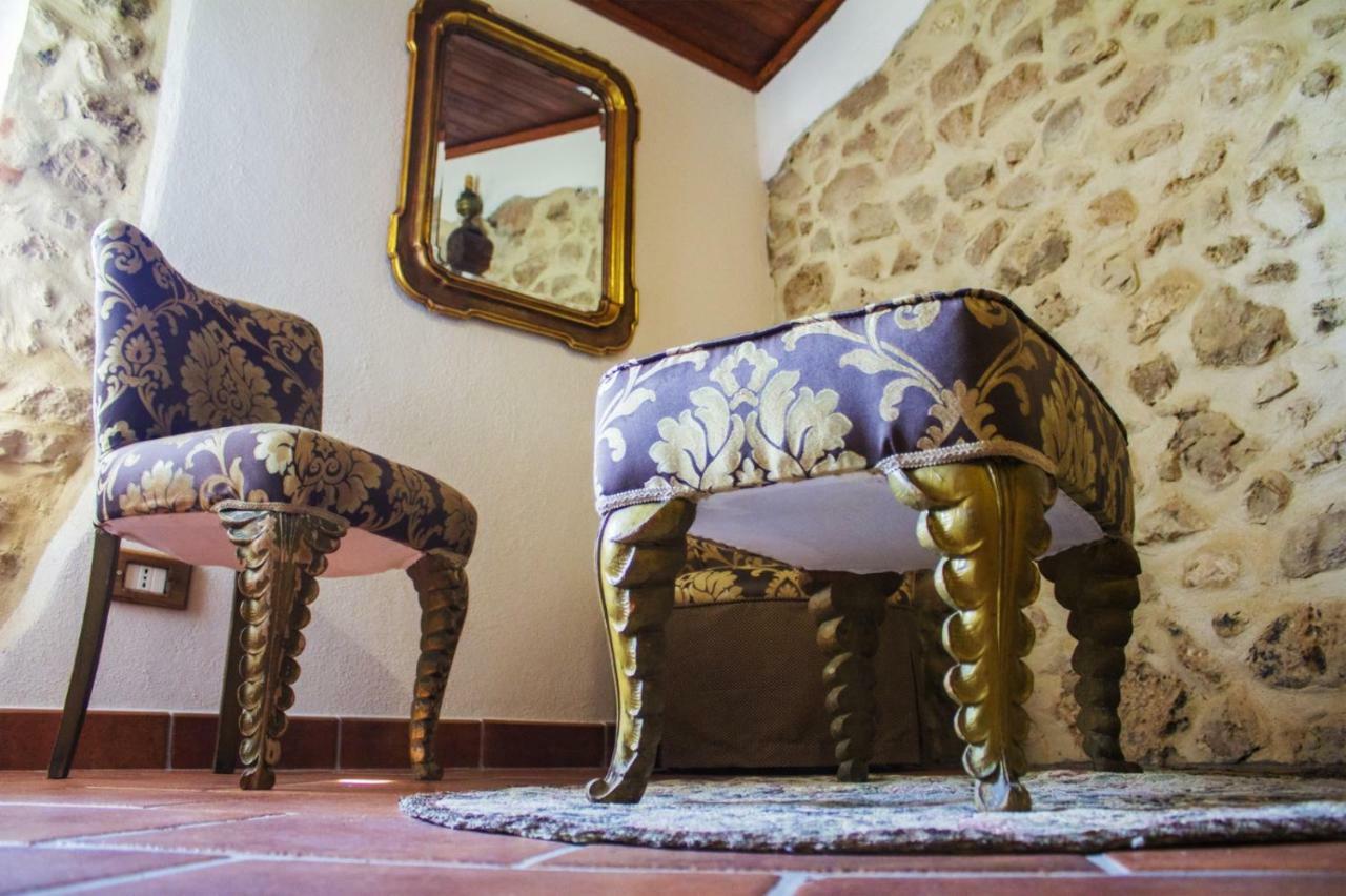 La Rupe Bed And Breakfast Norma Bagian luar foto
