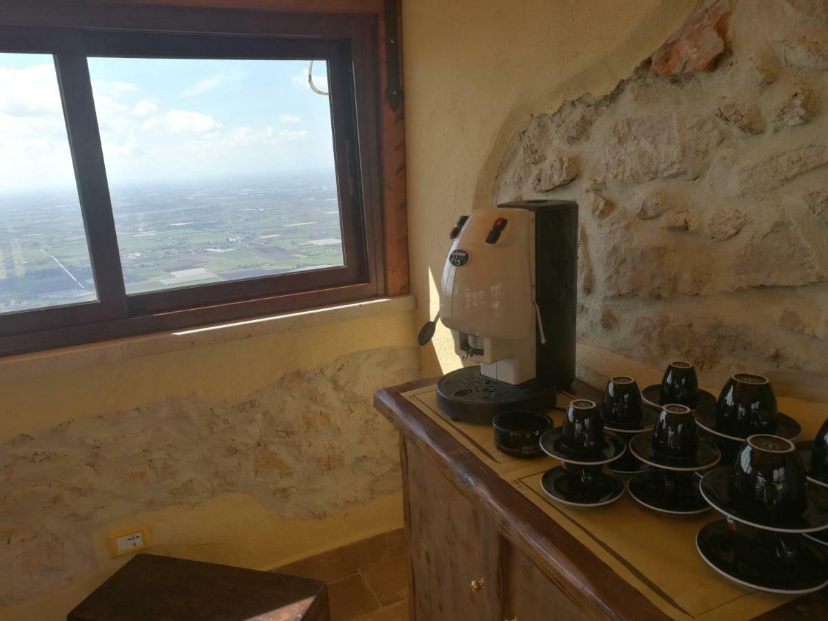 La Rupe Bed And Breakfast Norma Bagian luar foto