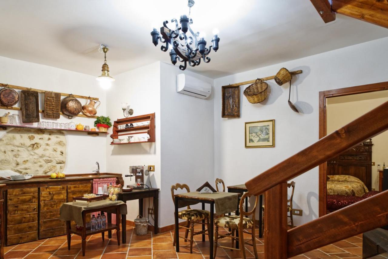 La Rupe Bed And Breakfast Norma Bagian luar foto